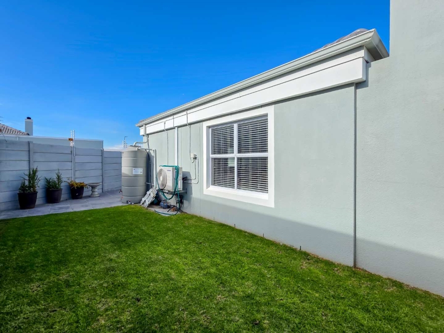 3 Bedroom Property for Sale in Sunningdale Western Cape